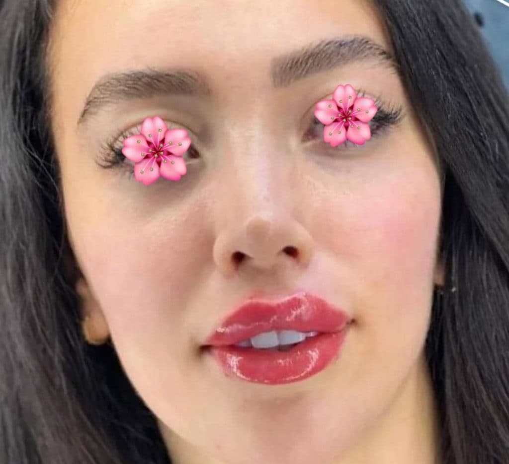 کلینیک زیبایی پوست و مو مارال در کرج