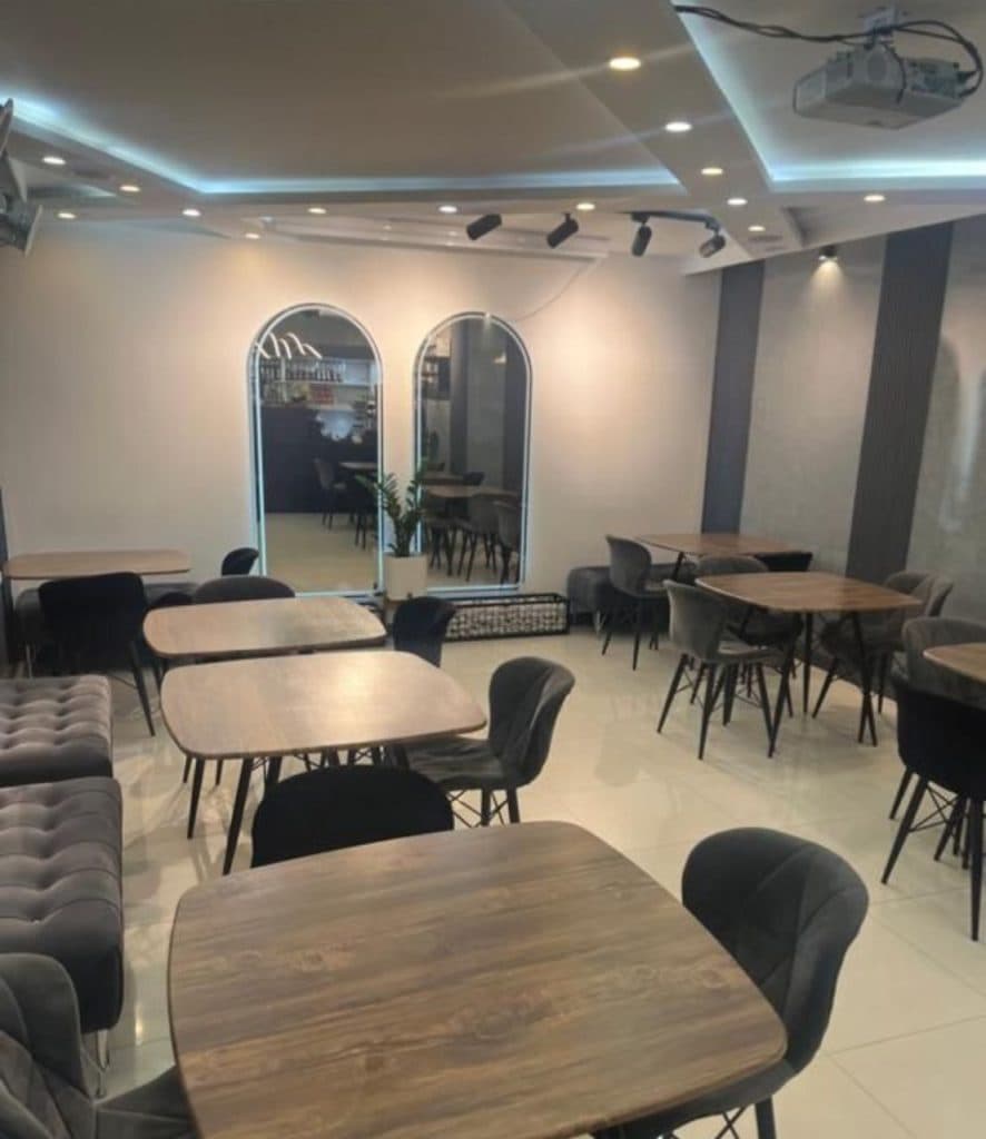 کافه فست فود گری Gray در قدوسی شیراز