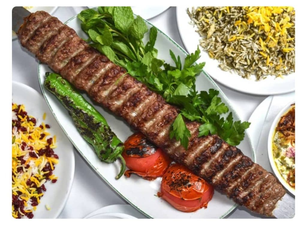 رستوران چلوکبابی ماهان در حصار علی آباد همدان