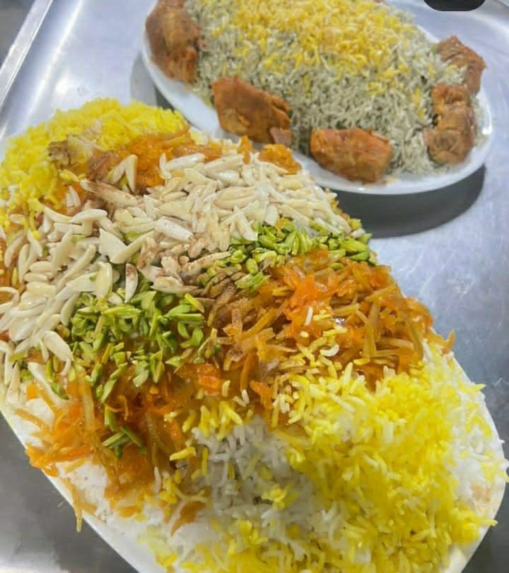 سفره خانه سنتی عطر سیب در همدان
