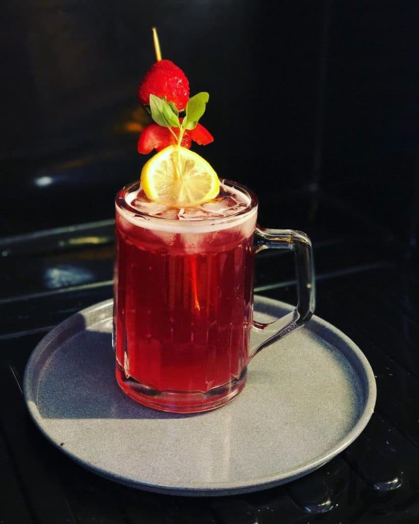 کافه رستوران خورشید در روشن دشت اصفهان