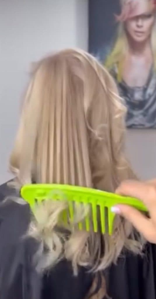 سالن زیبایی آیناز بیوتی در گوهردشت کرج