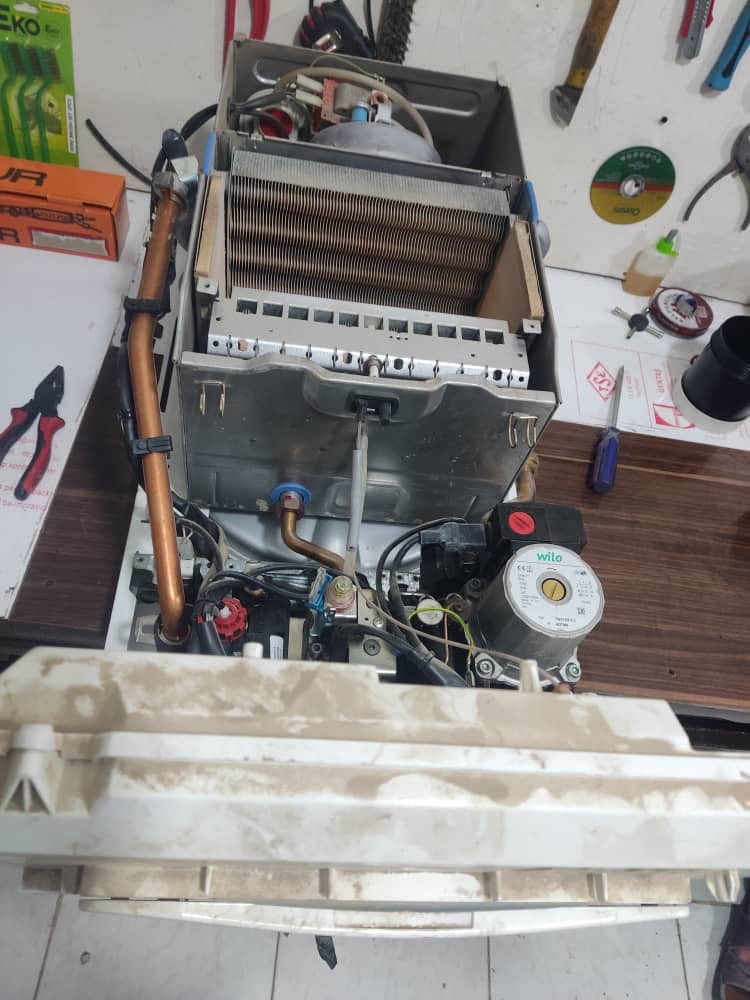 تعمیرات تخصصی پکیج و آبگرمکن هاشمی در فولادشهر