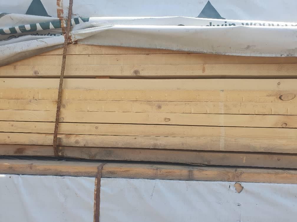 واردات مستقیم تخته نراد روسی یولکا و ساسنا بازرگانی چوب قاسمی پور در بندر انزلی