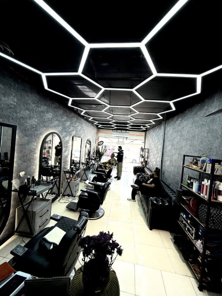 آرایشگاه مردانه آرکات در قم