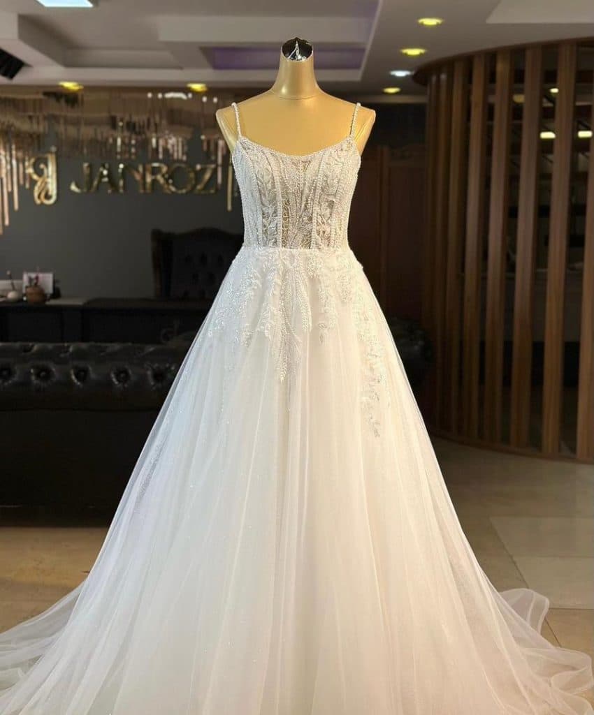 مزون طراحی و دوخت تخصصی cip لباس عروس فرشته تیرگر در بابل