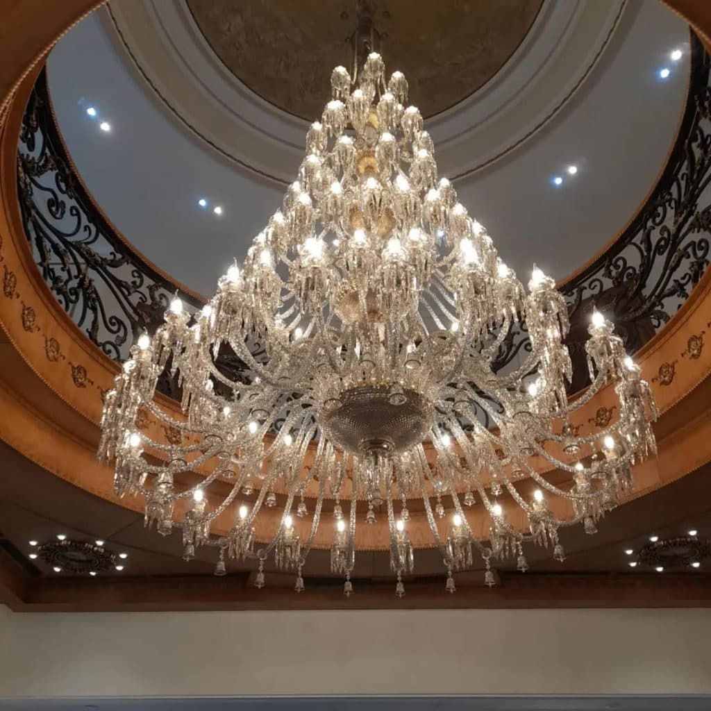 فروش و نصب لوستر طبقاتی واقفی در کاشان