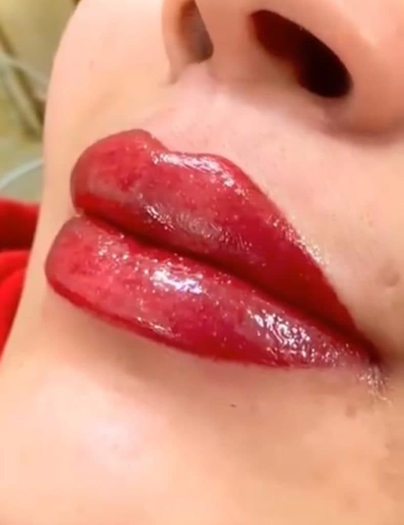 آموزشگاه مراقبت زیبایی الهام یاوری در میدان شکوفه تهران