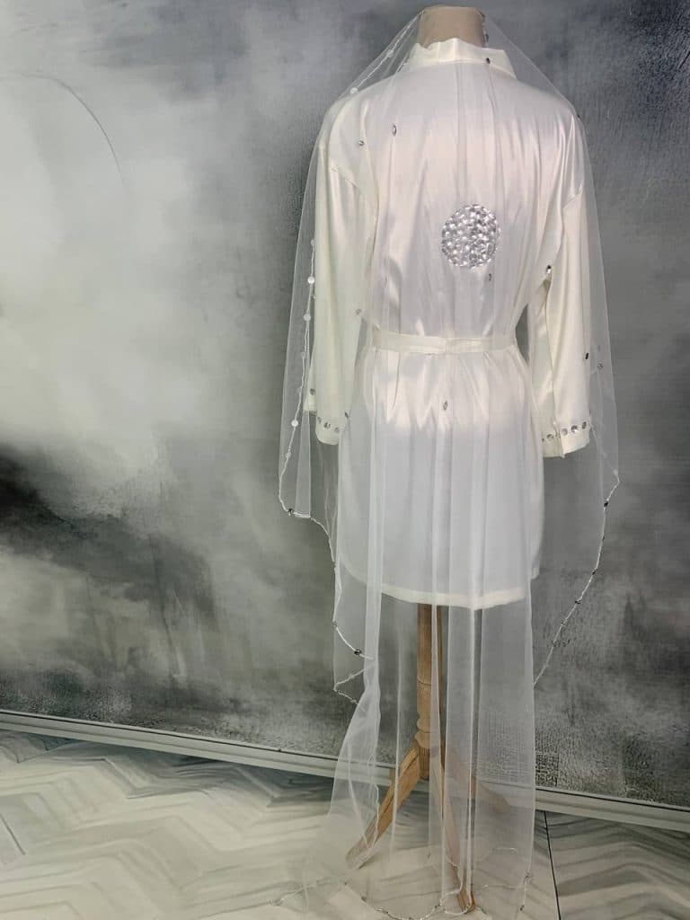 مزون لباس عروس مانلی در سمنان