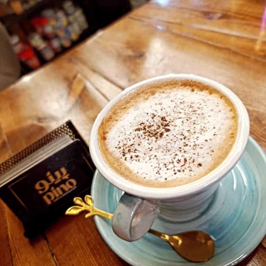 کافه رستوران پینو در لاهیجان