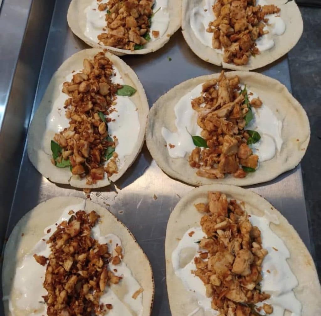 فست فود شاورما تکلس در شهرک گلستان تهران