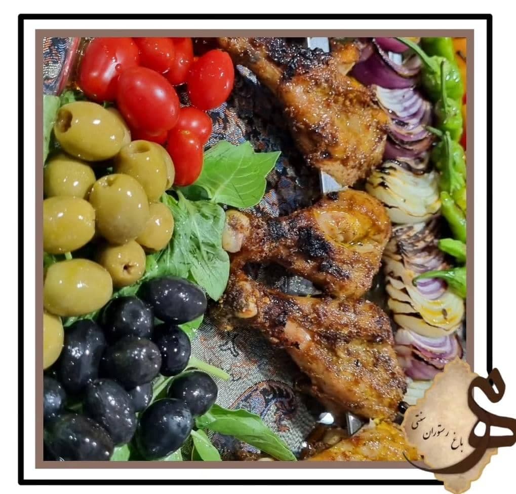 باغ رستوران سنتی مهر در رفسنجان