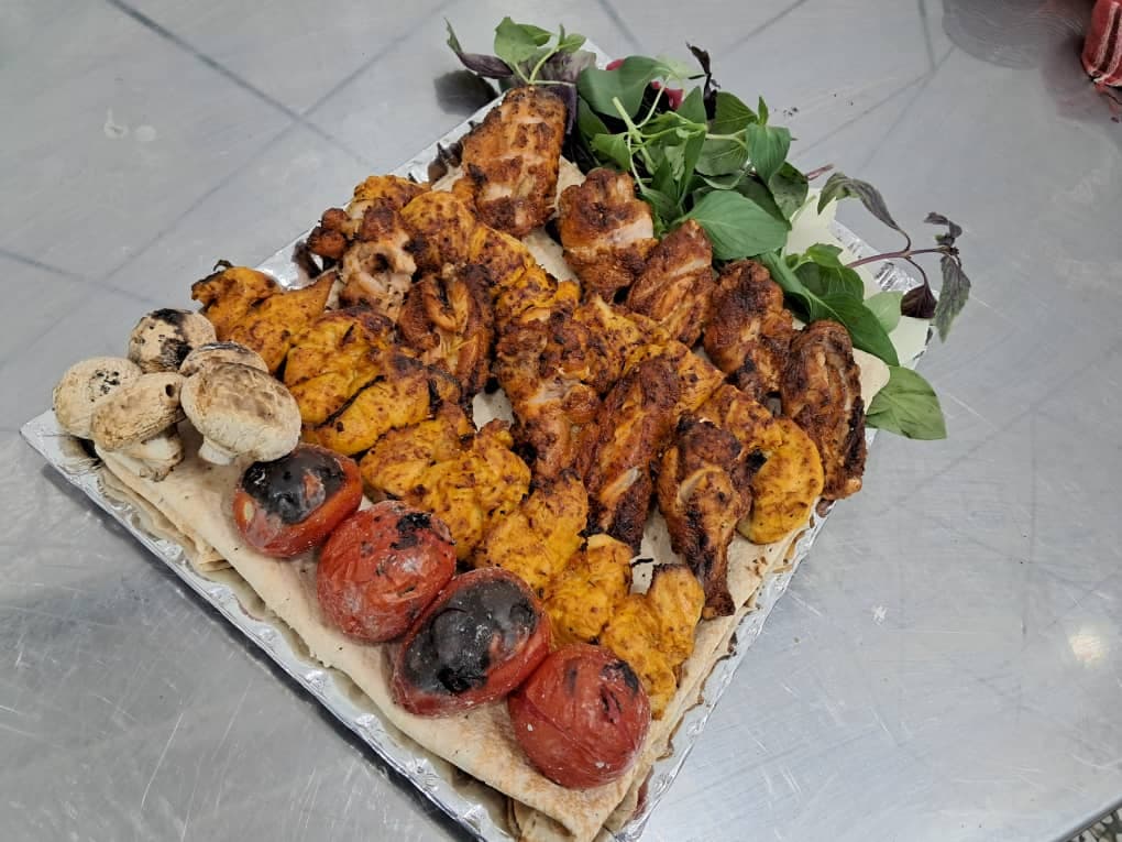 سفره سرای ارمیا در خمینی شهر