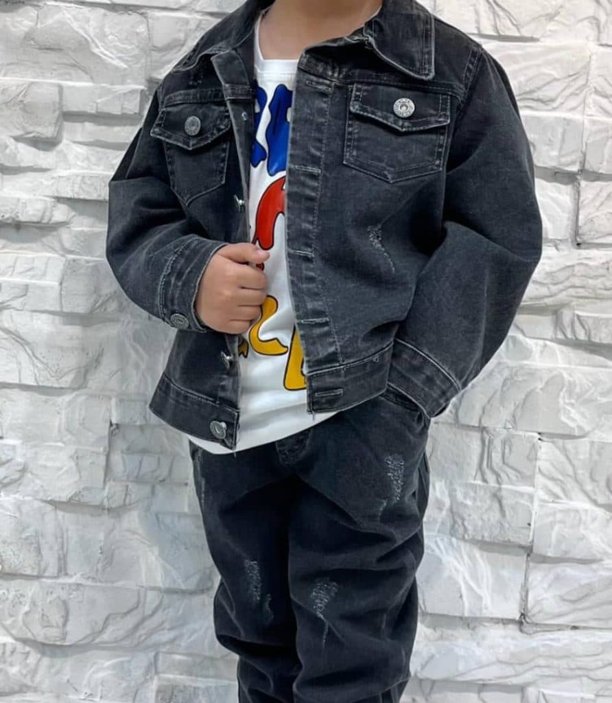 بوتیک پوشاک مردانه و زنانه محراب در کاشمر