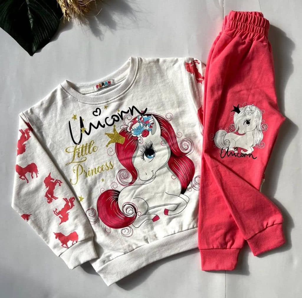 بوتیک پوشاک مردانه و زنانه محراب در کاشمر