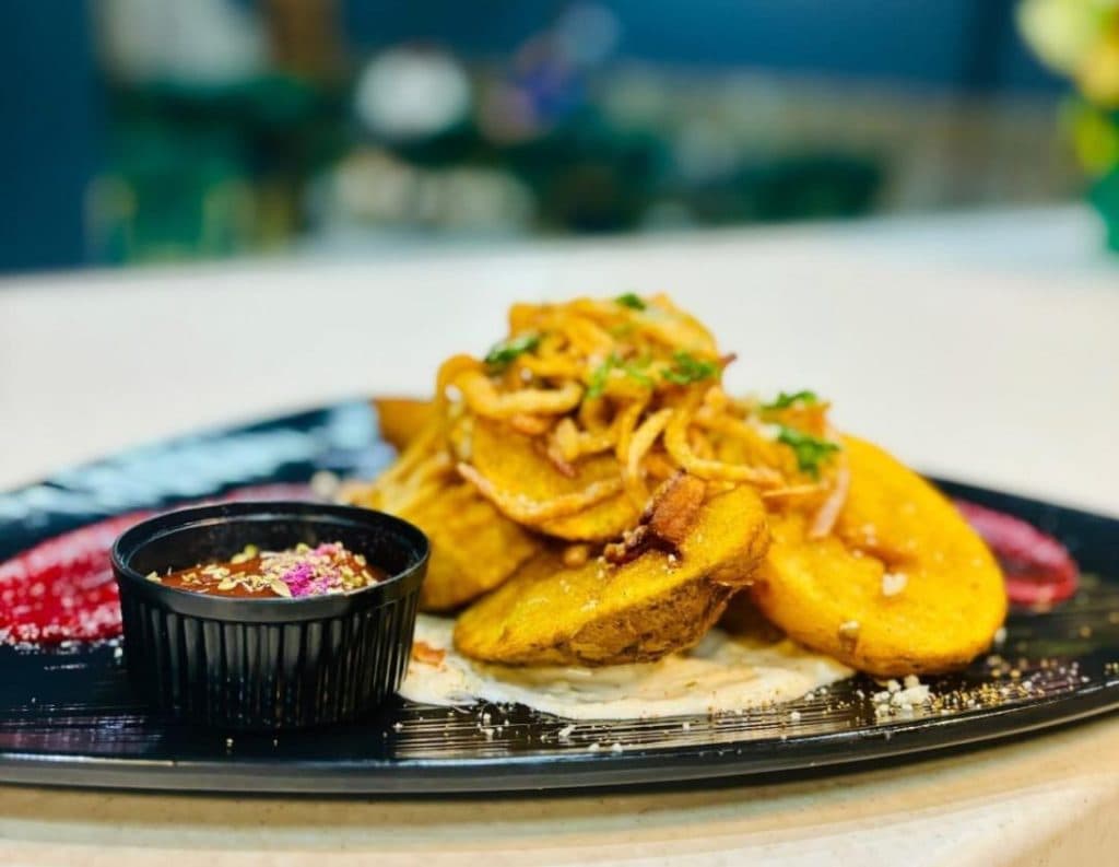 هتل و مجموعه گردشگری قصر برلیان در سمنان