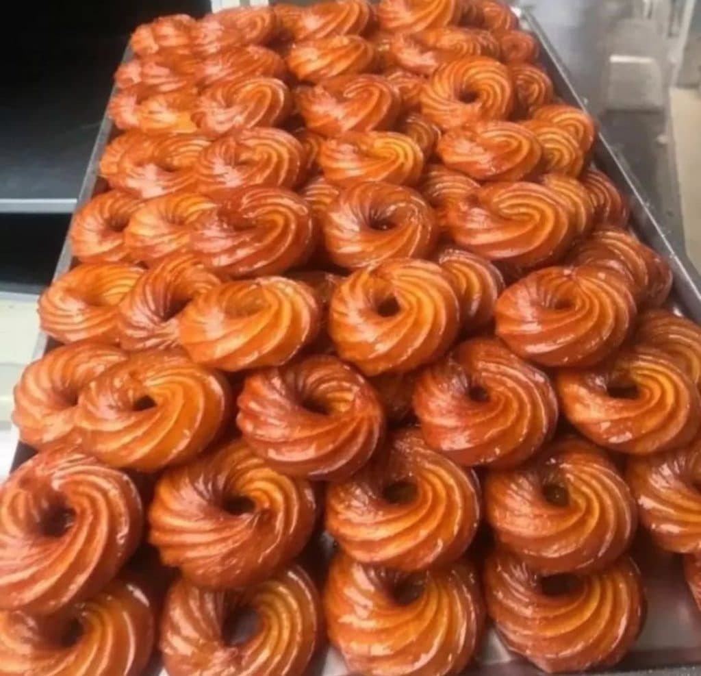 نان و شیرینی سیمیت تواصی 2 در زنبیل آباد قم