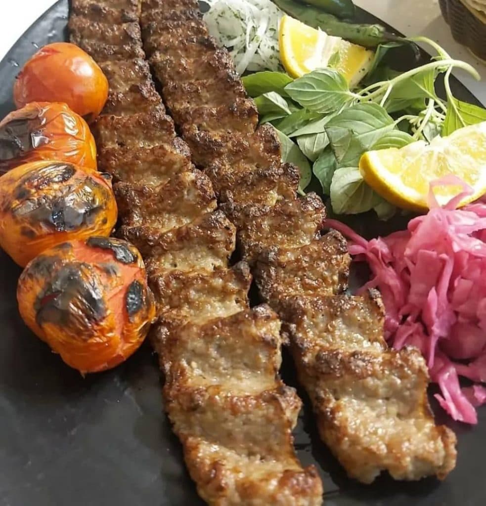 رستوران نیایش در بعثت اصفهان