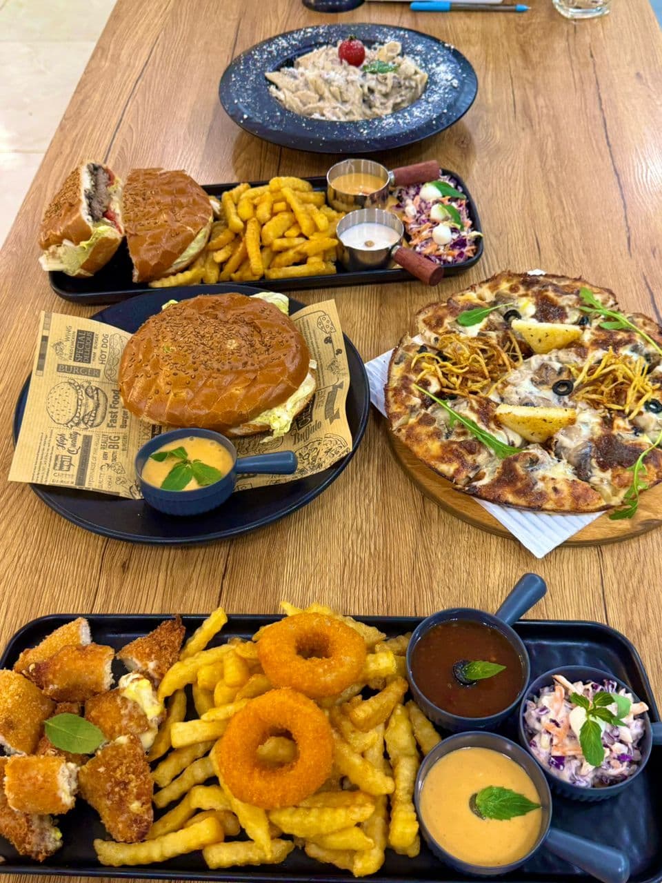 کافه فست فود آنی فود در کلارآباد