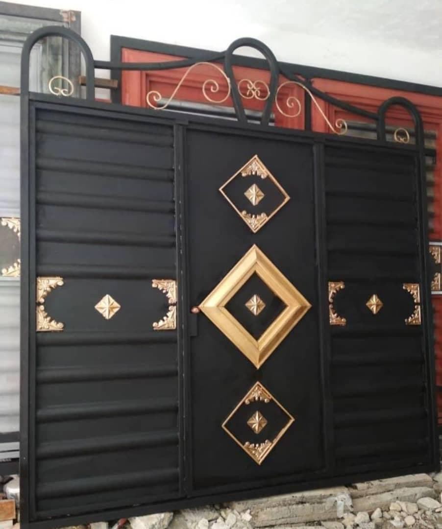 درب و پنجره سازی حسین شریفی نسب در مشهد