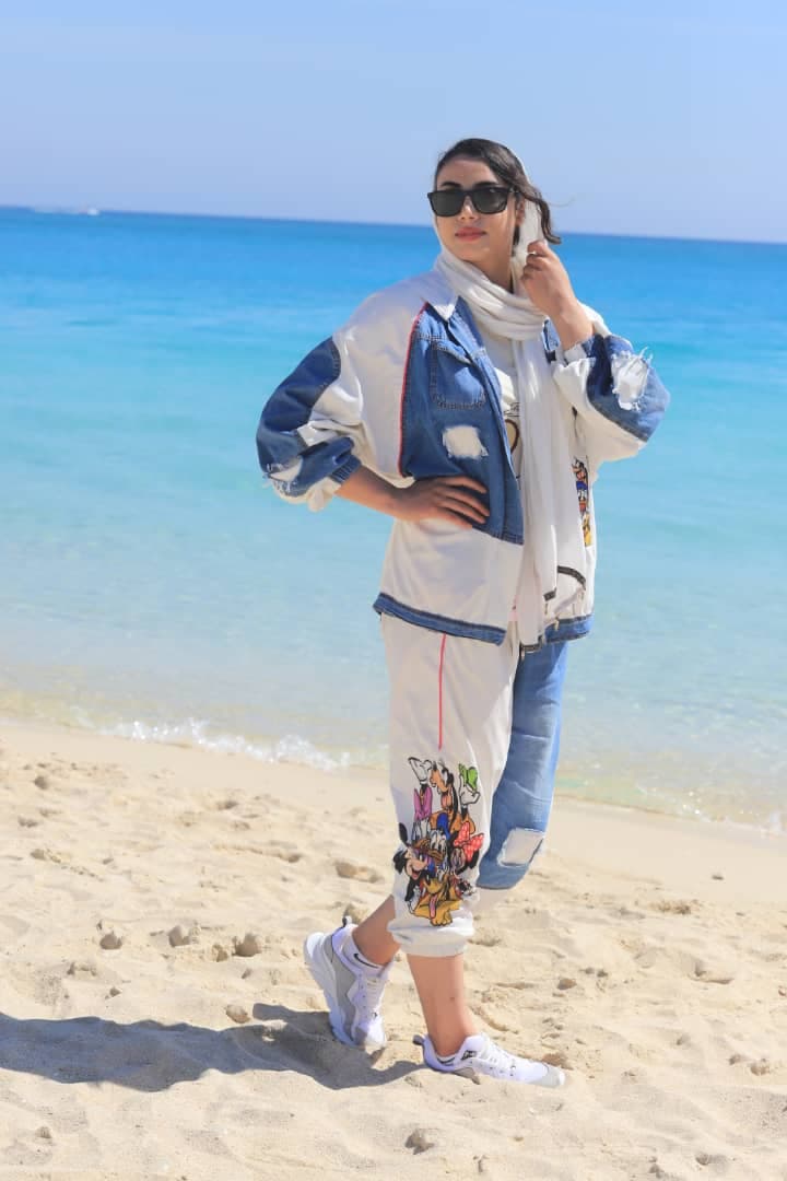 مربی شنا الهام فرهادنژاد در زرین شهر