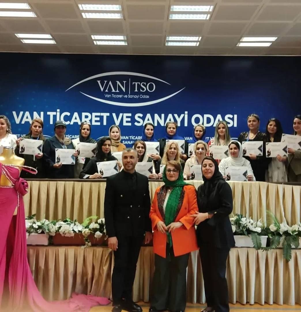 مزون لباس فاطمه ملایی در عنبرآباد