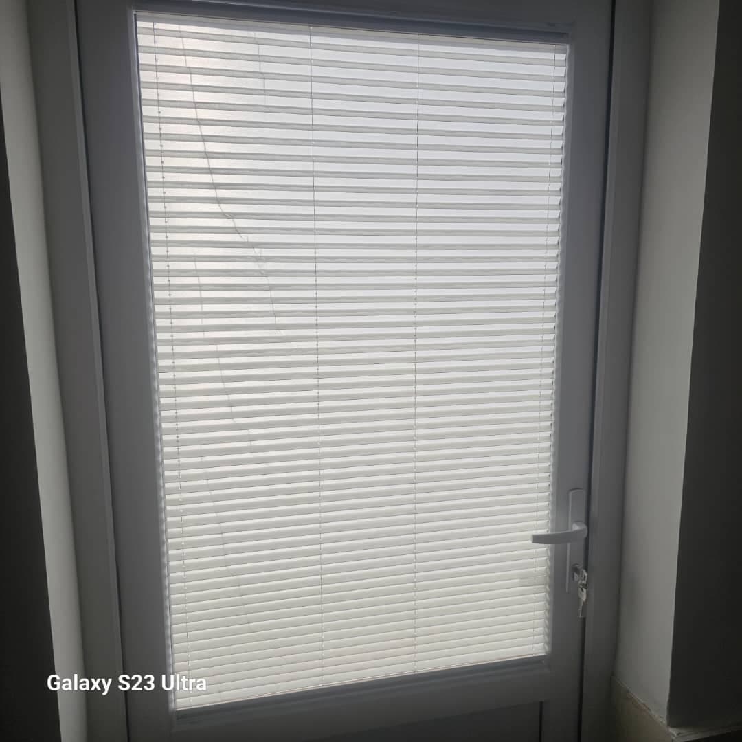 تولید و مونتاژ پرده پلیسه آونگ در مهاباد