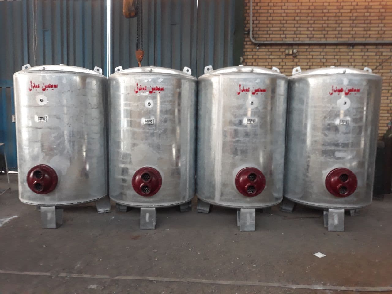ساخت تانکر ذخیره آب و سوخت سیمین مبدل در شمس آباد تهران