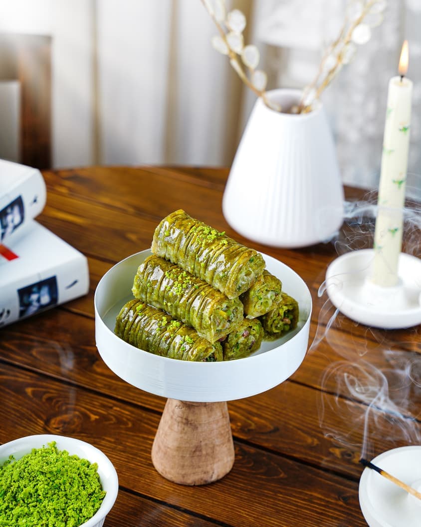 باقلوا و حلوای شیرونه در تبریز