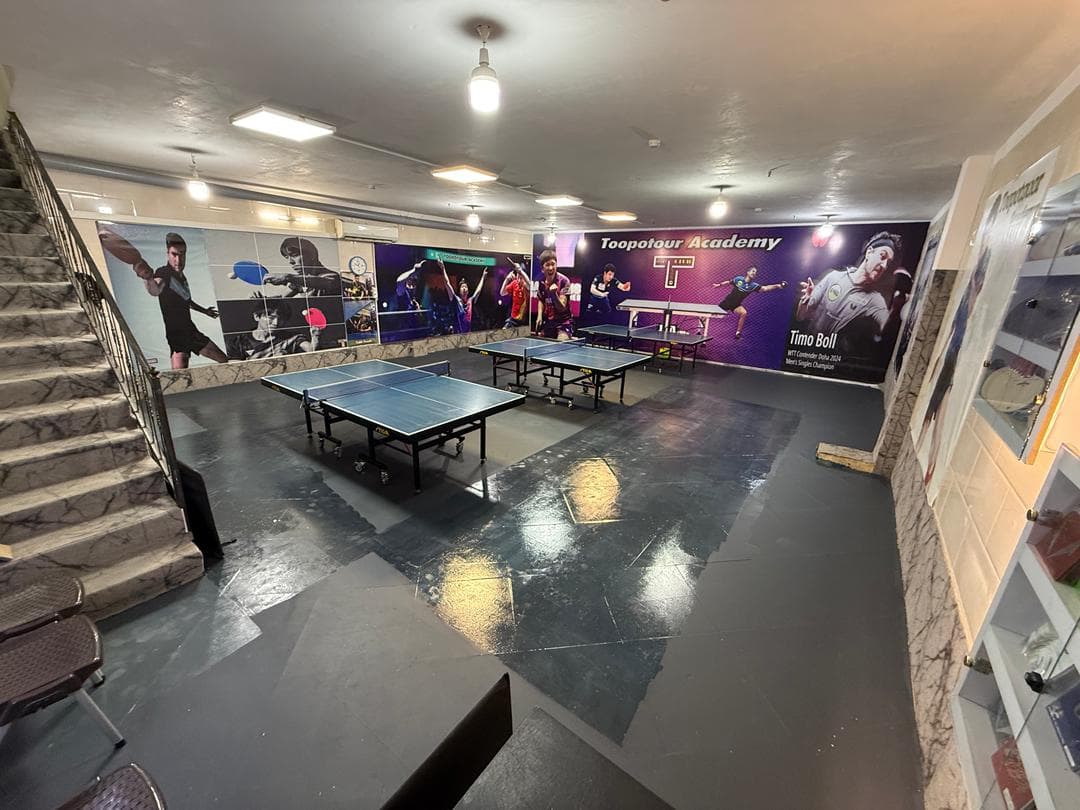 آکادمی پینگ پنگ توپ و تور در مشهد