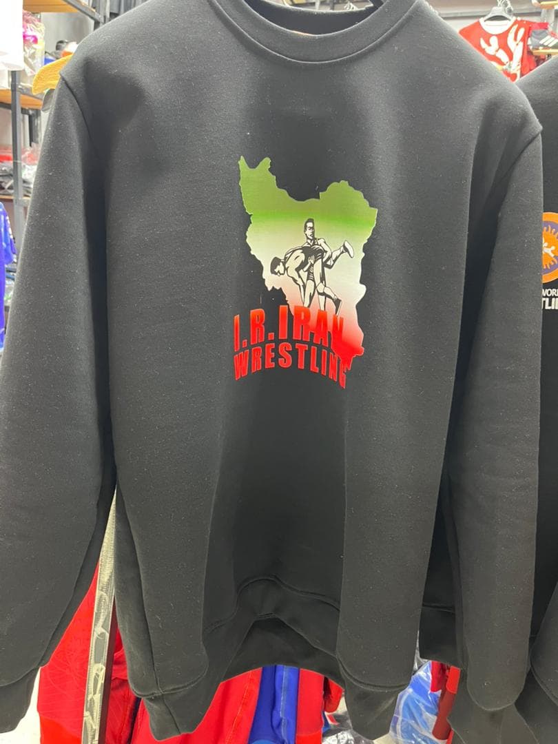 فروش ملزومات ورزشی و مکمل اورجینال شهداد اسپرت در کرج