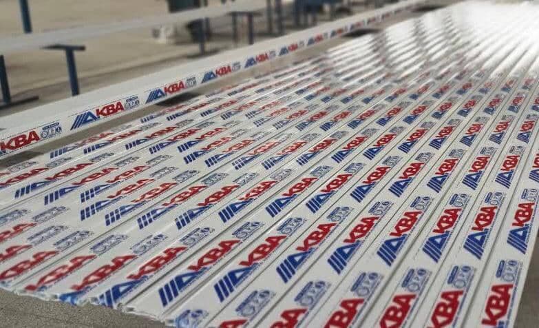 فروش و نصب کرکره برقی و معمولی پدر و پسران شفیعی در قروه