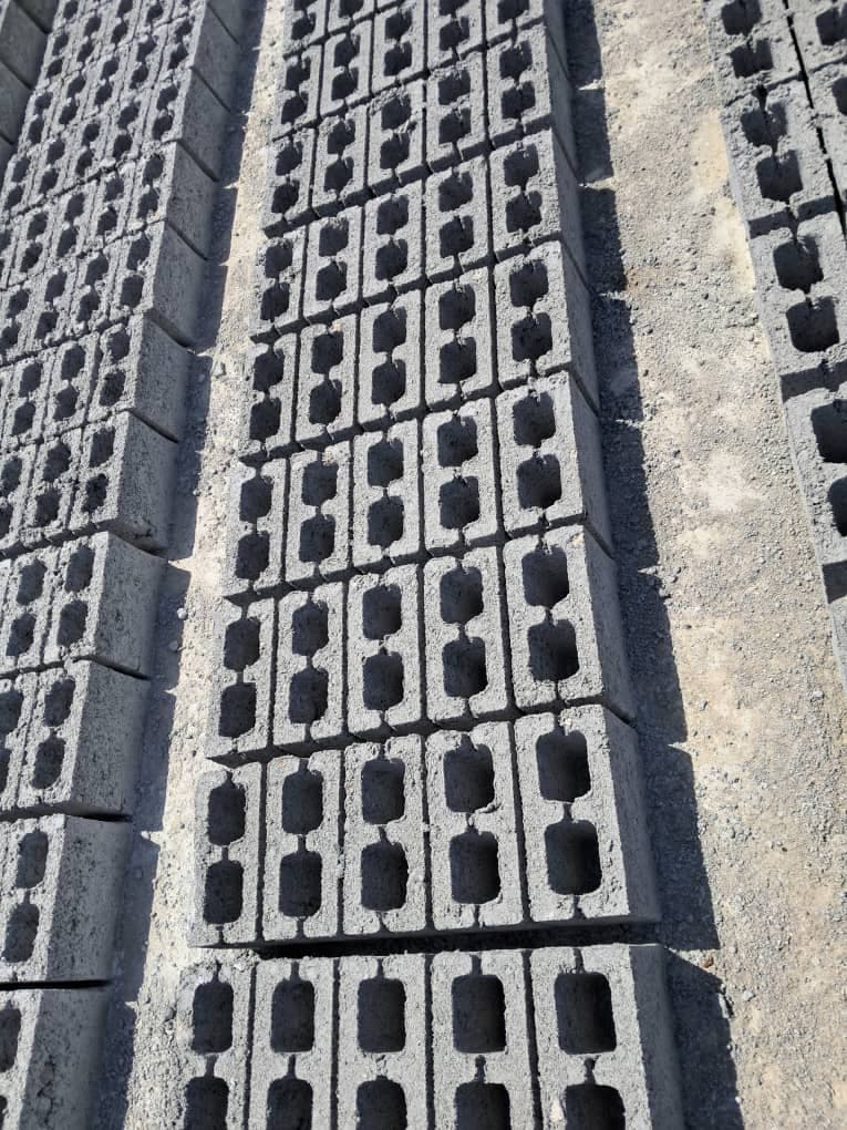 فروش سیمان و بلوک کمپرسی ایمانی در قشم