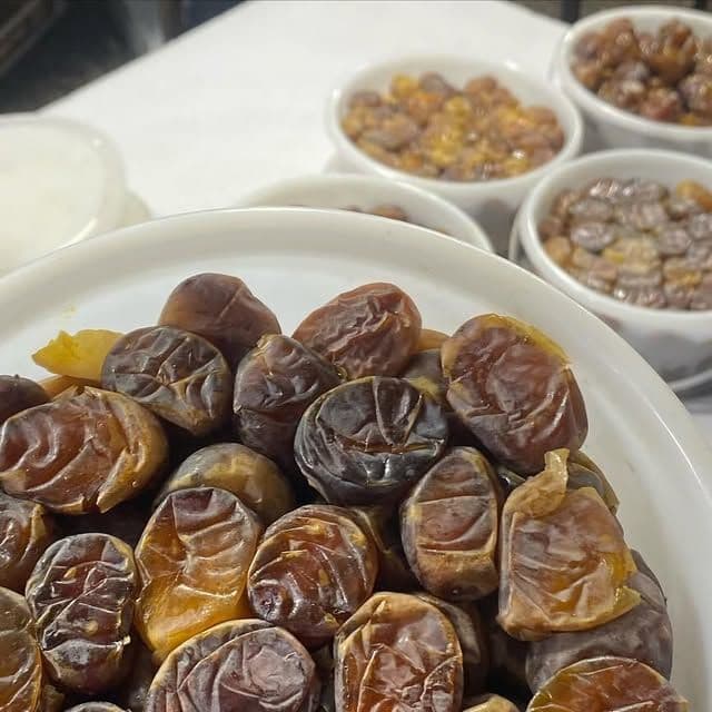 پخش و فروش عمده خرمای کبکاب زاهدی و رطب بحرینی در سمنان