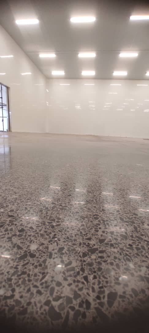 اجرای گلیزینگ بتن بیات لو در غرب تهران