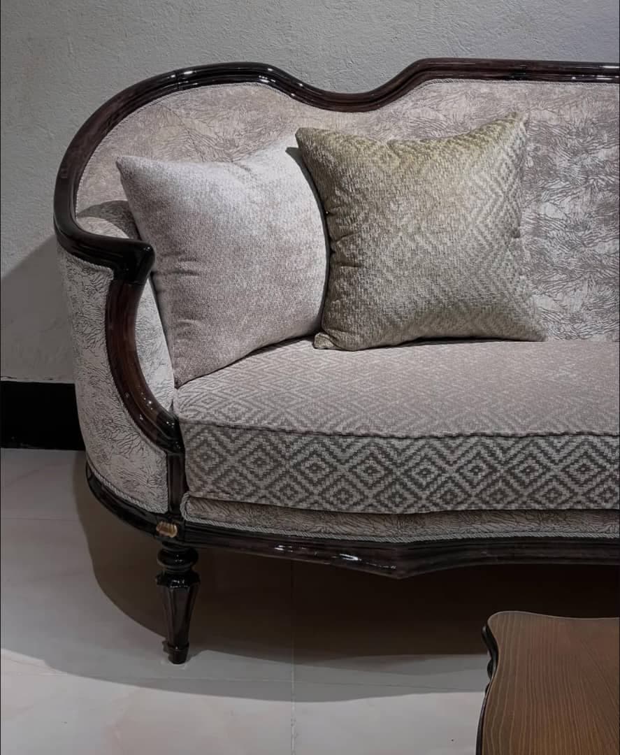 فروشگاه مبلمان شاهان در برازجان