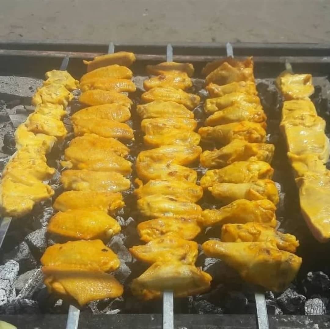 باغ رستوران آراد در چمخاله گیلان