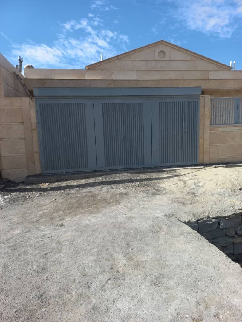 ساخت درب و پنجره upvc و آهنی وین سازان در همدان