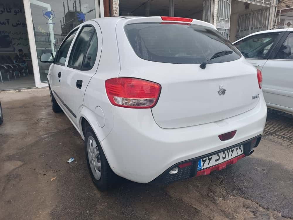 اتوگالری احسان میرزایی در سر پل ذهاب