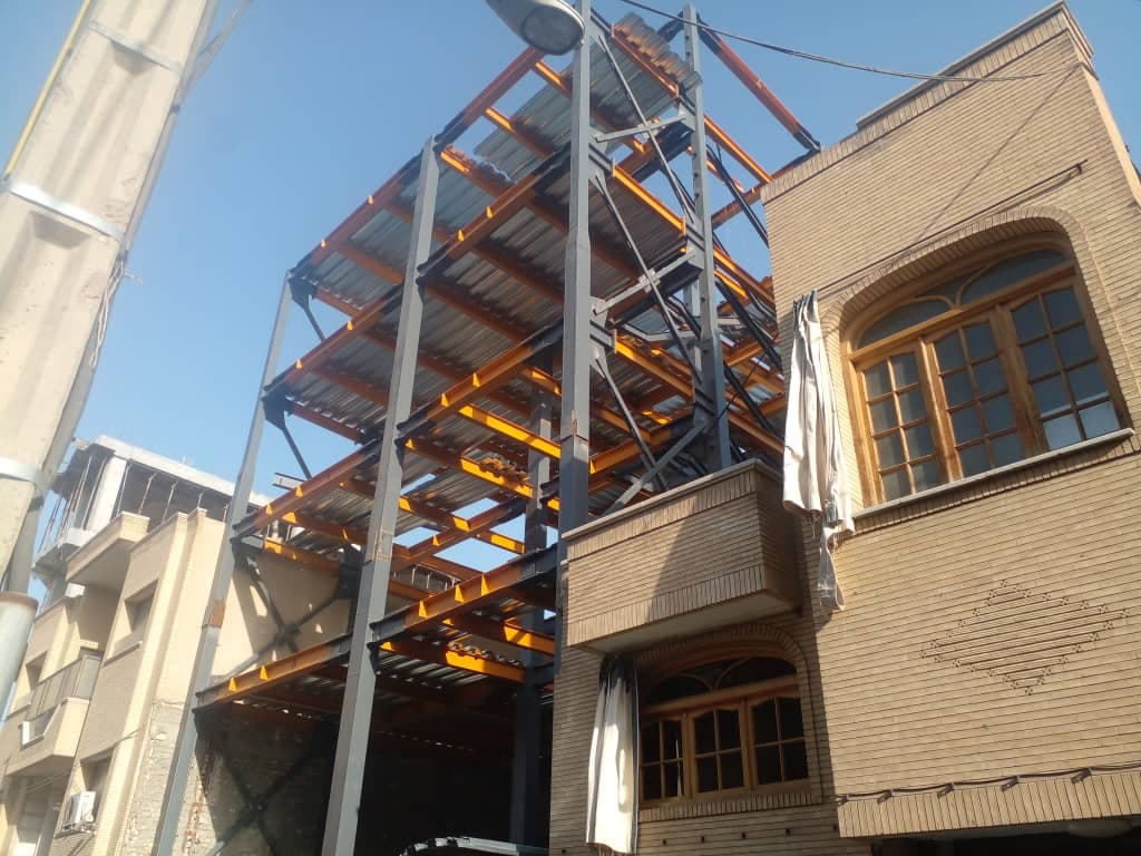 سوله سازی اهرام سوله سپاهان ساخت و نصب استراکچر فلزی در تهران