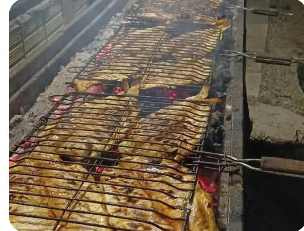 رستوران سنتی کباب ماهی خانواده در سقز