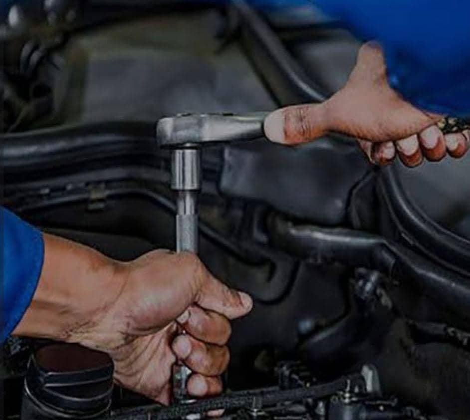 خدمات برق خودرو سیار به مدیریت مهندس بازرگان در جزیره کیش