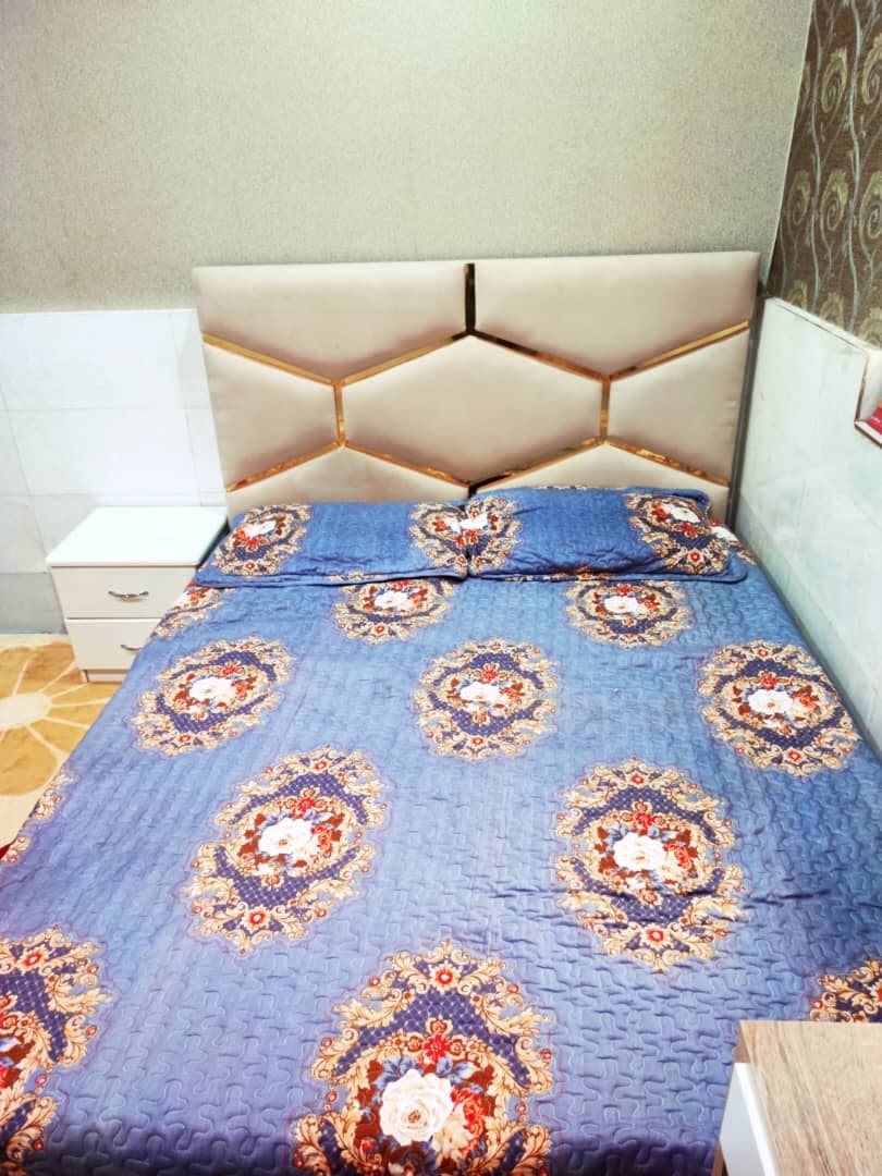 اجاره سوئیت دو خوابه مرکز شهر به مدیریت آقای کمالی در قشم