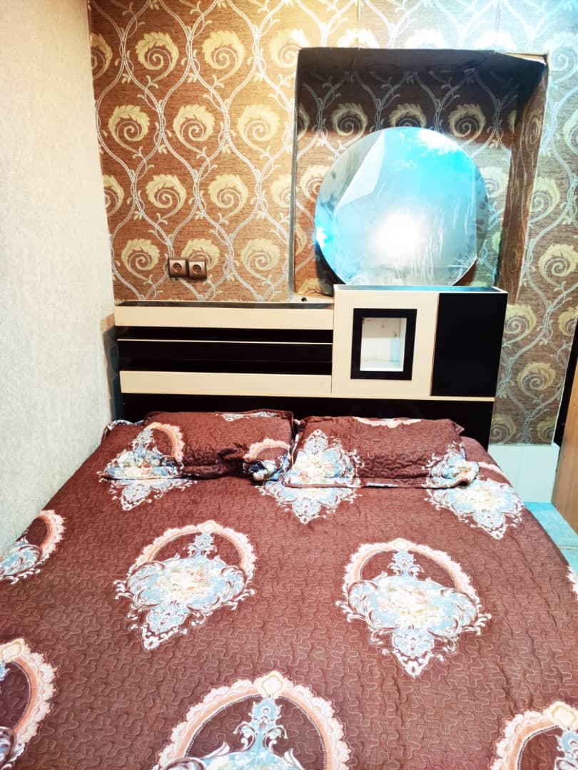 اجاره سوئیت دو خوابه مرکز شهر به مدیریت آقای کمالی در قشم