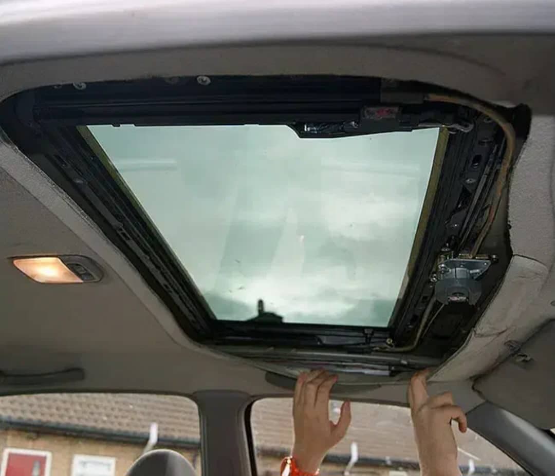 تعمیر سانروف و پانورما بهنام در گناوه