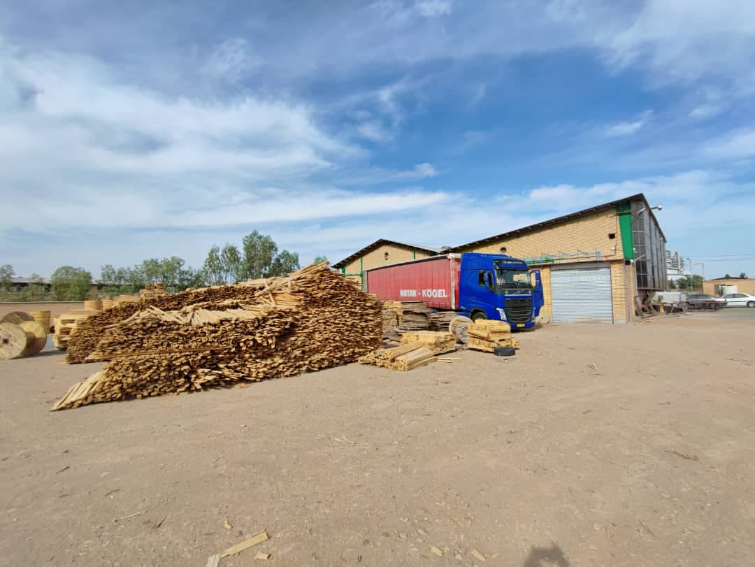 تولید قرقره چوبی کابل برق توسکا مبین هزاره در شهرک صنعتی جنت آباد ایوانکی