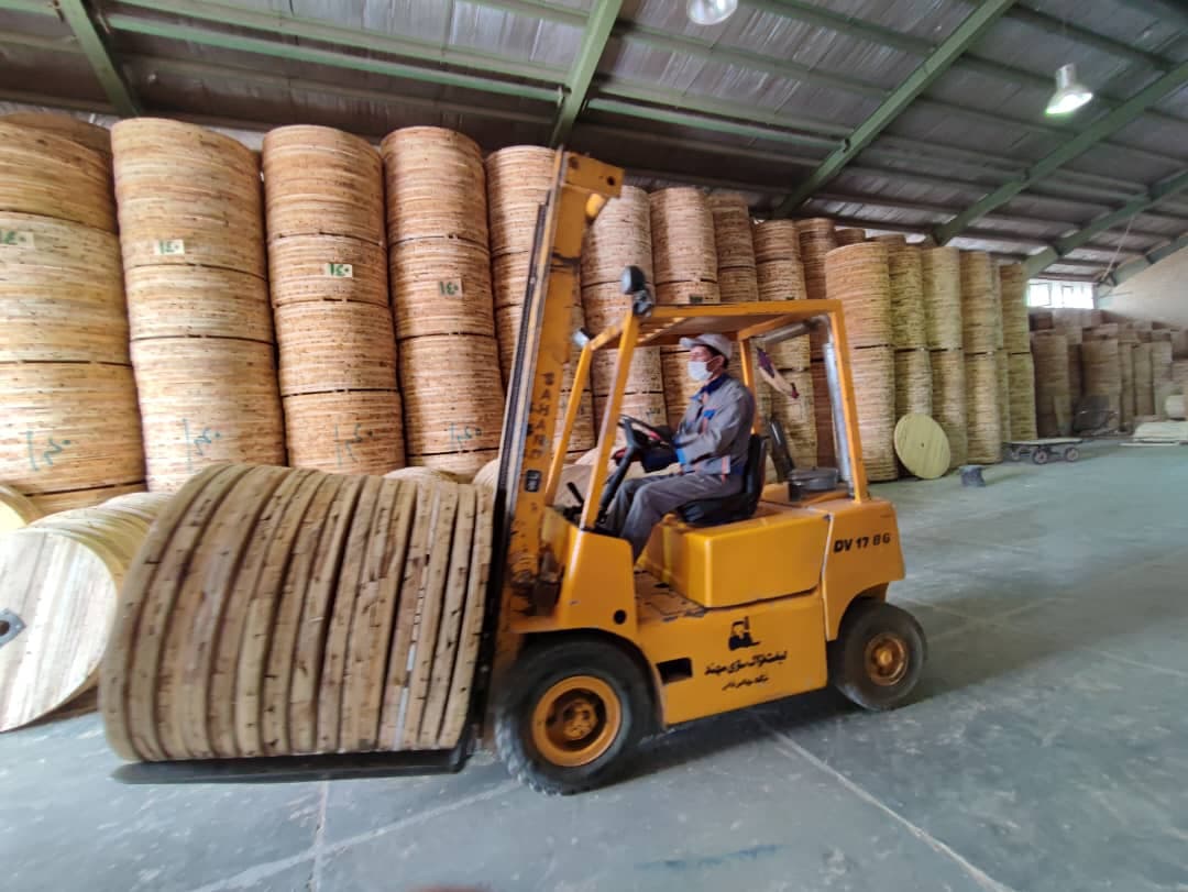 تولید قرقره چوبی کابل برق توسکا مبین هزاره در شهرک صنعتی جنت آباد ایوانکی