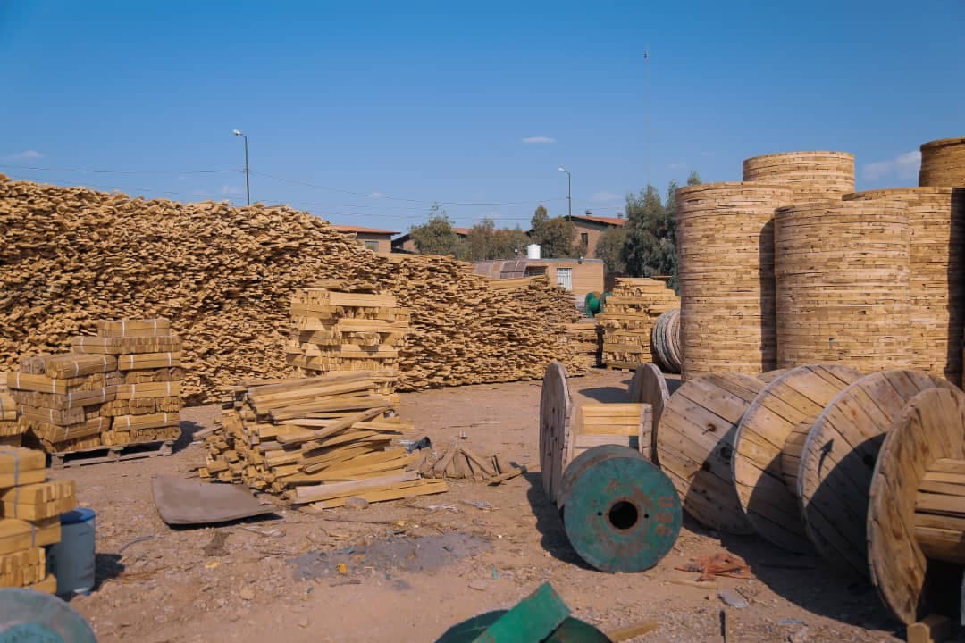 تولید قرقره چوبی کابل برق توسکا مبین هزاره در شهرک صنعتی جنت آباد ایوانکی