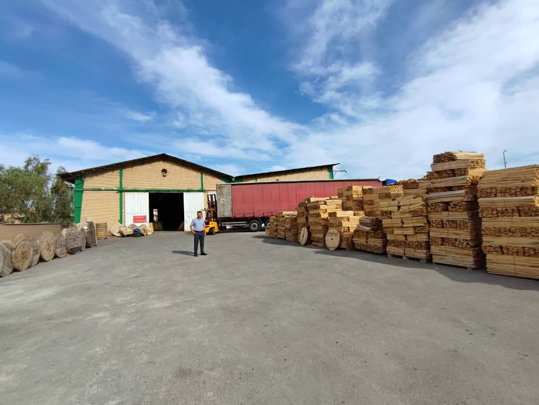 تولید قرقره چوبی کابل برق توسکا مبین هزاره در شهرک صنعتی جنت آباد ایوانکی