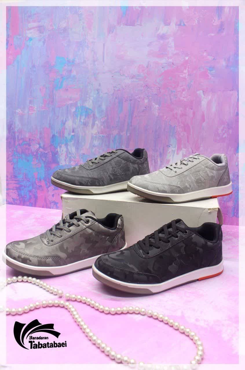 تولیدی کیف و کفش برادران طباطبایی در مشهد